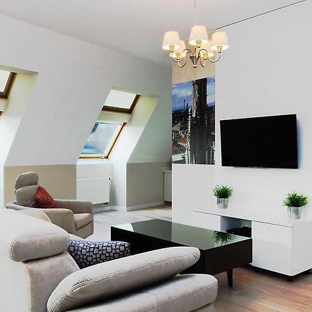 ורוצלב Aparthotel D&C Property Holdings מראה חיצוני תמונה