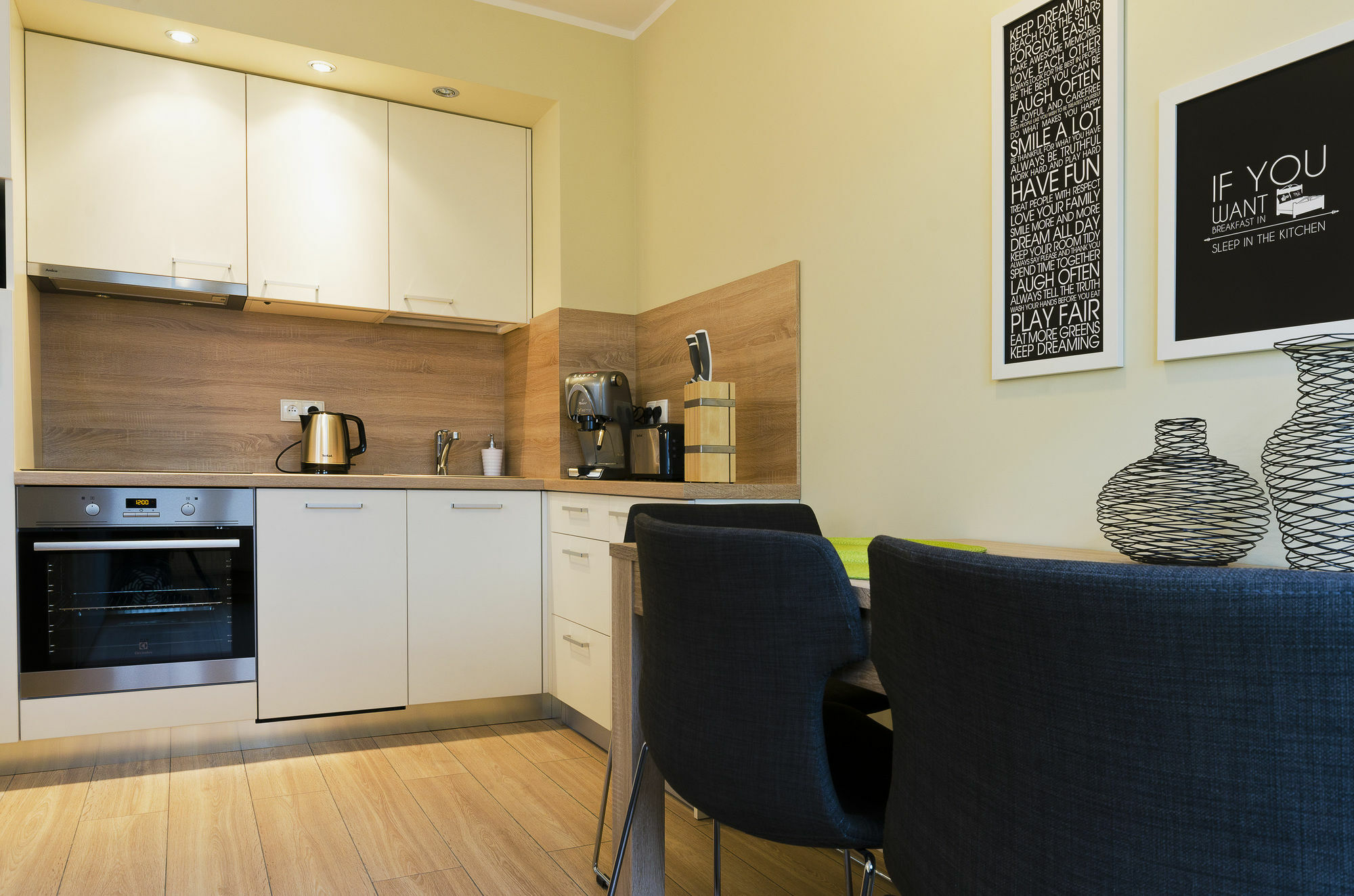 ורוצלב Aparthotel D&C Property Holdings מראה חיצוני תמונה